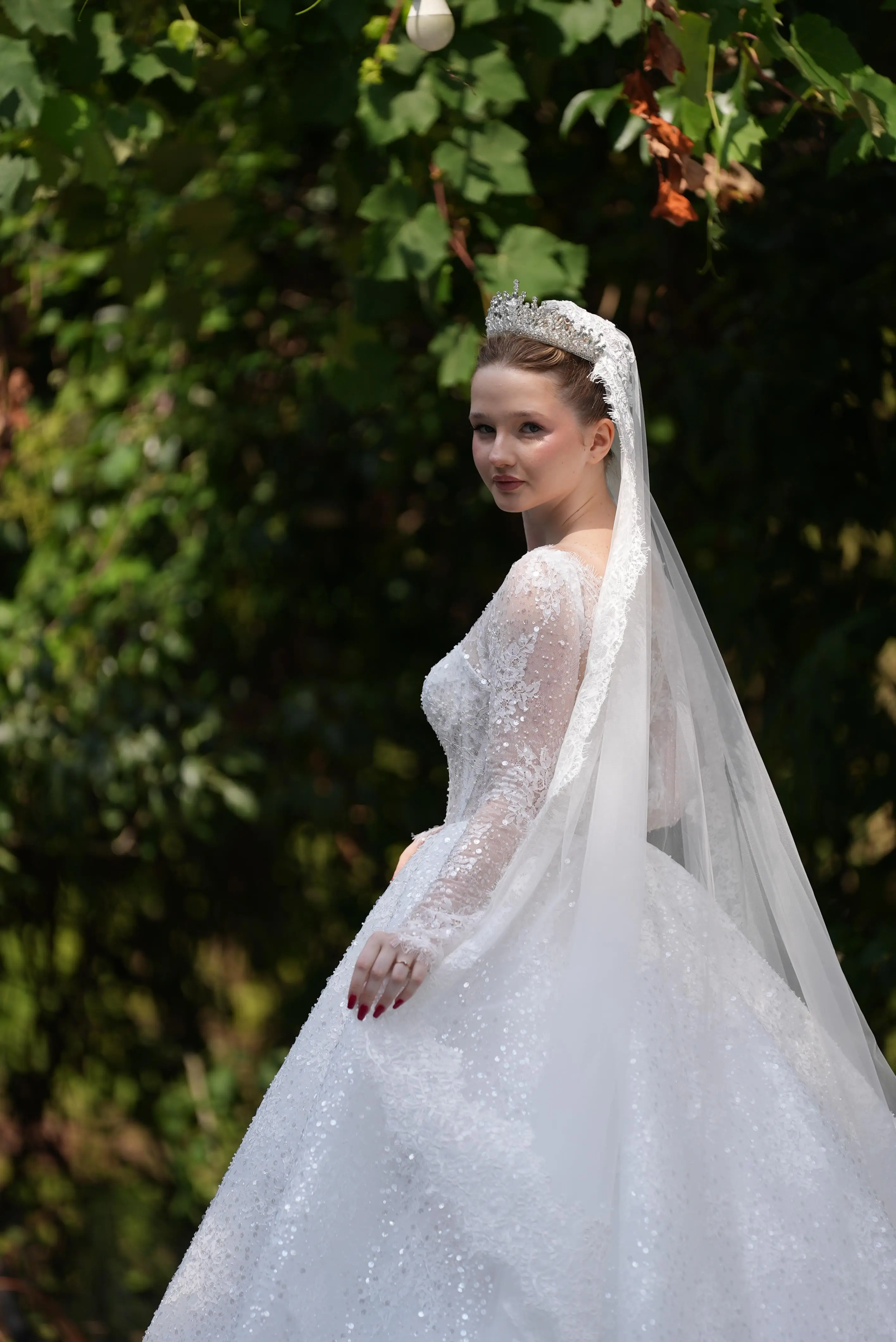 Isabella - Yan Görünüm