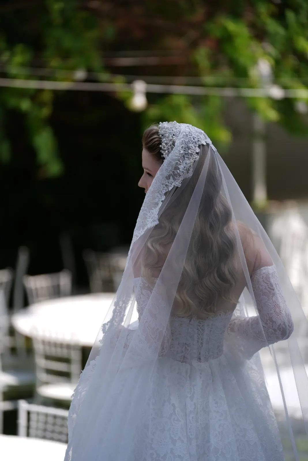 Larissa - Düşük Omuz Kol Detay Görünüm