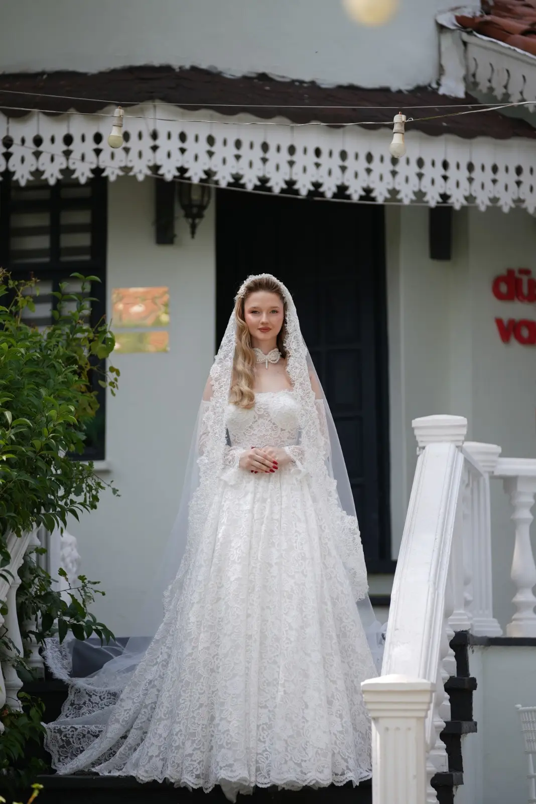 Larissa - Choker Detay Görünüm