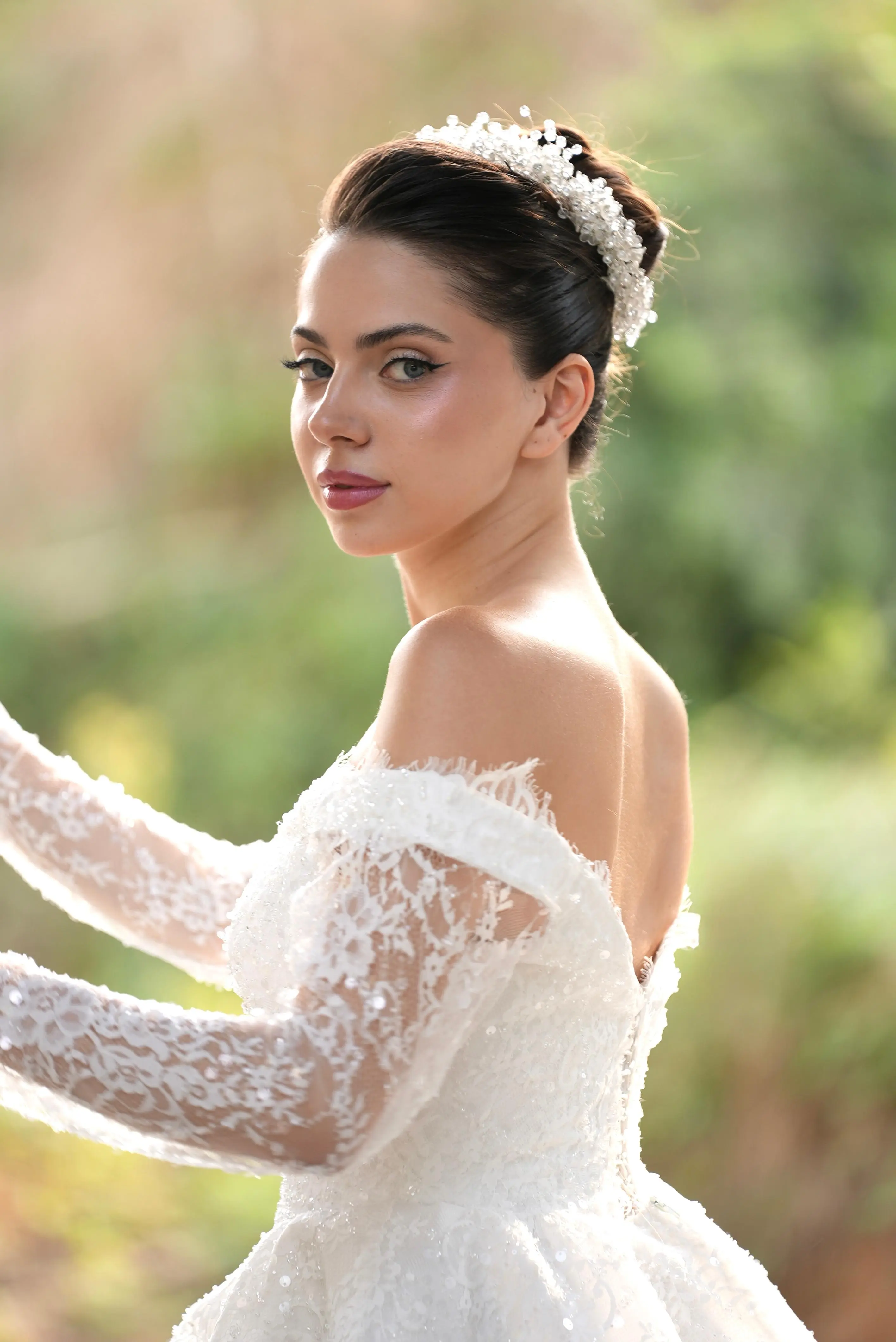 Lidya - Yan Görünüm