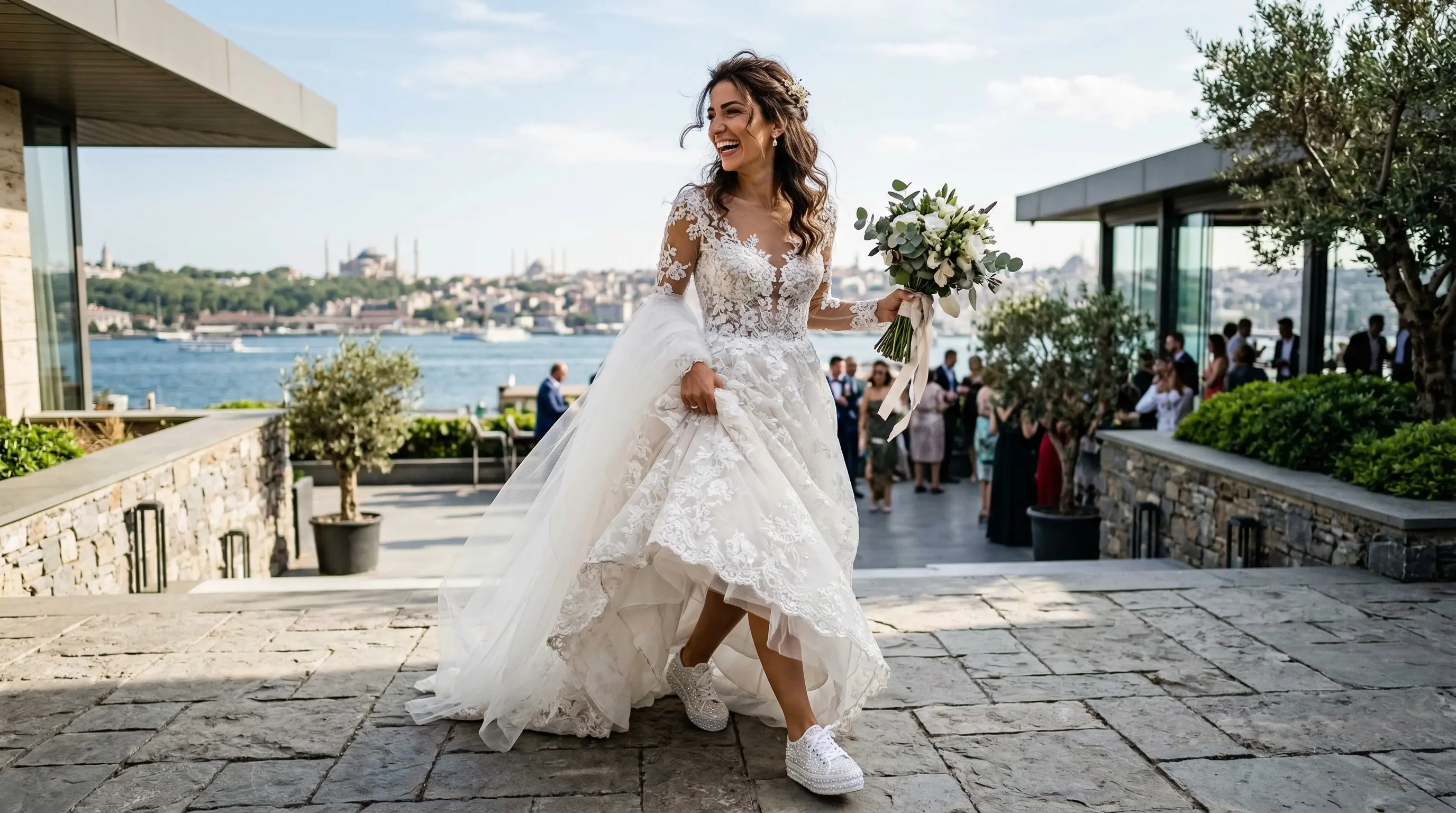 Spor Ayakkabı Giyen Gelinler: Konforlu ve Şık Öneriler