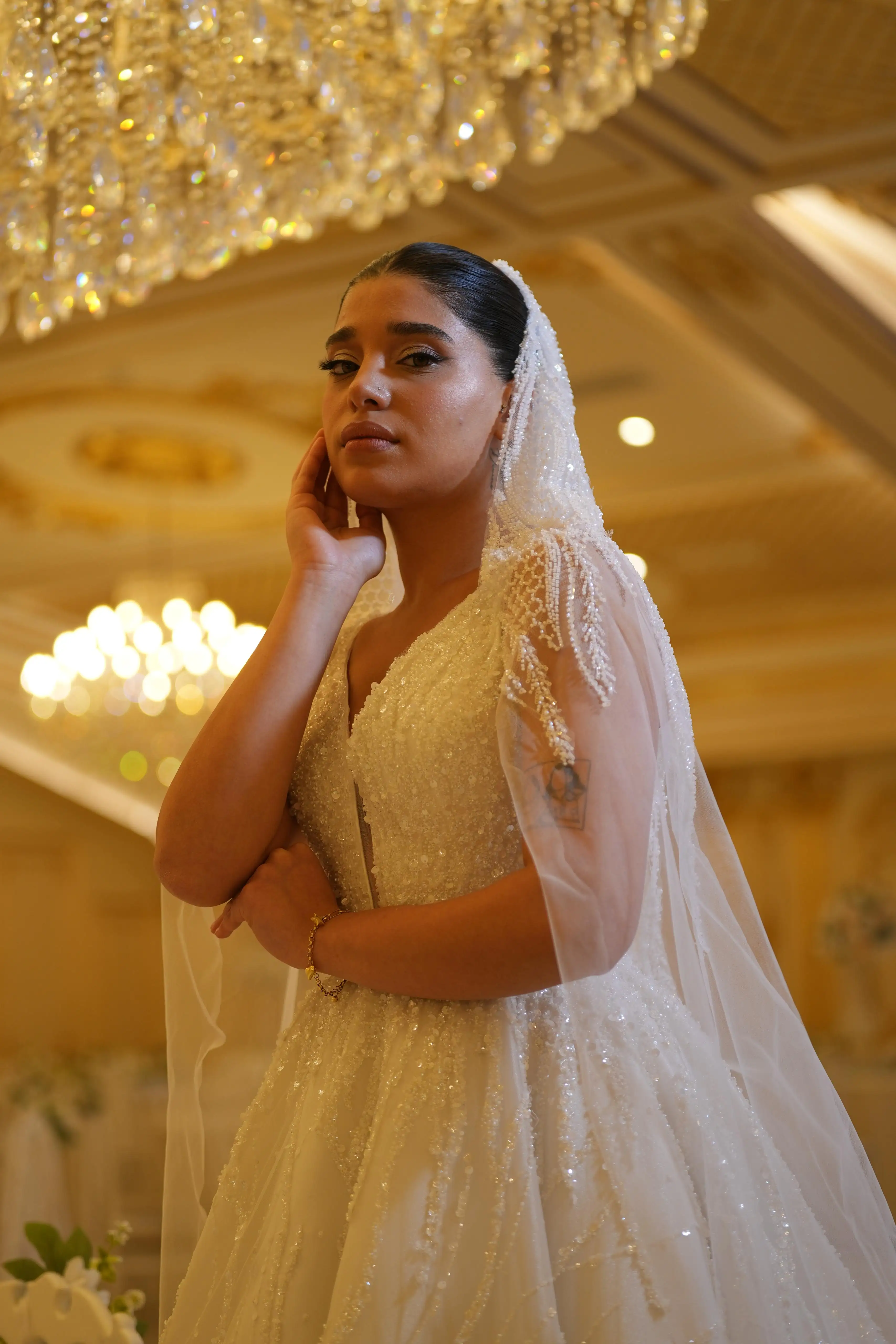 Celina - Derin V Yaka Ön Görünüm