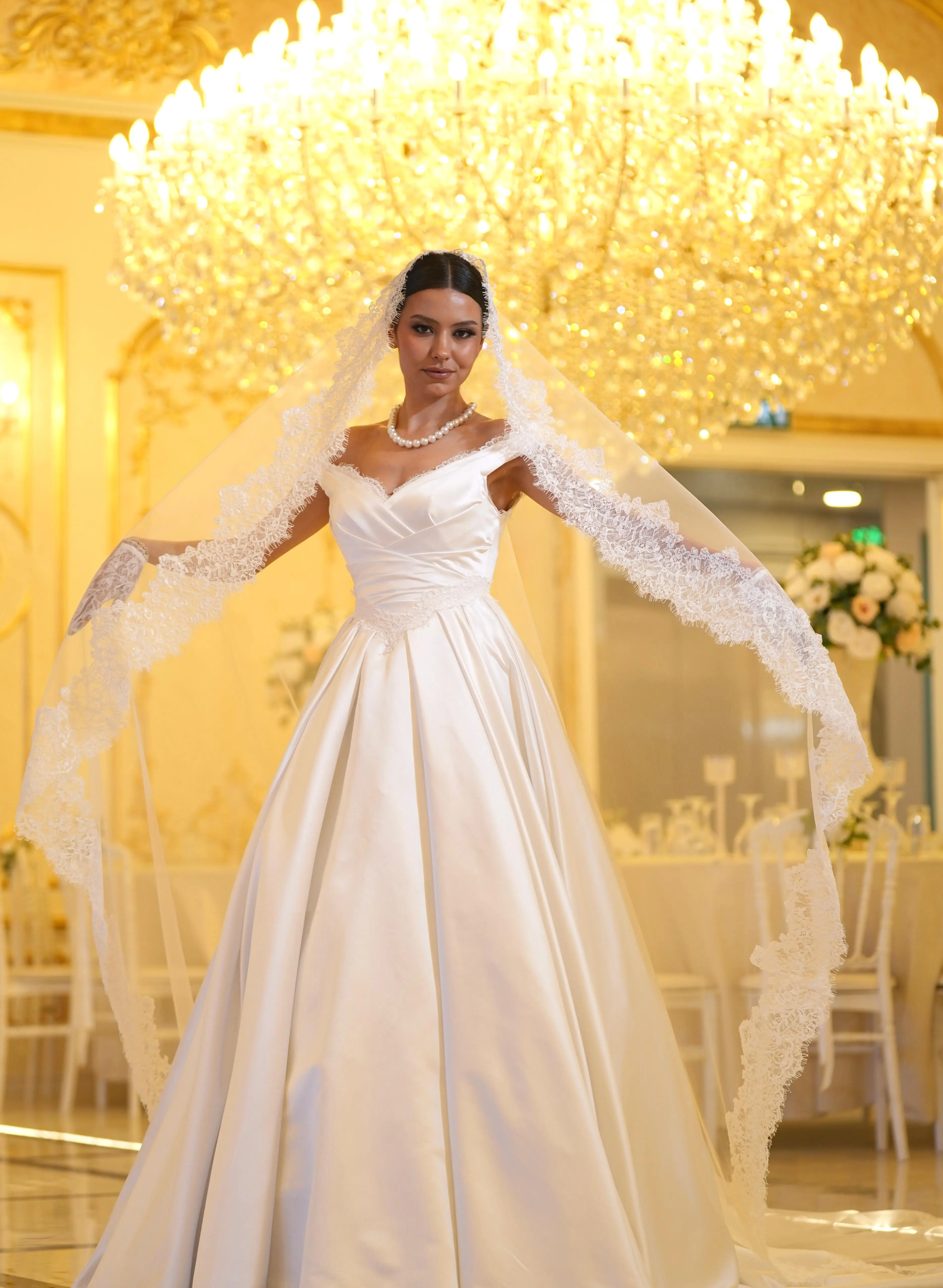 Eleni - Detay Görünüm