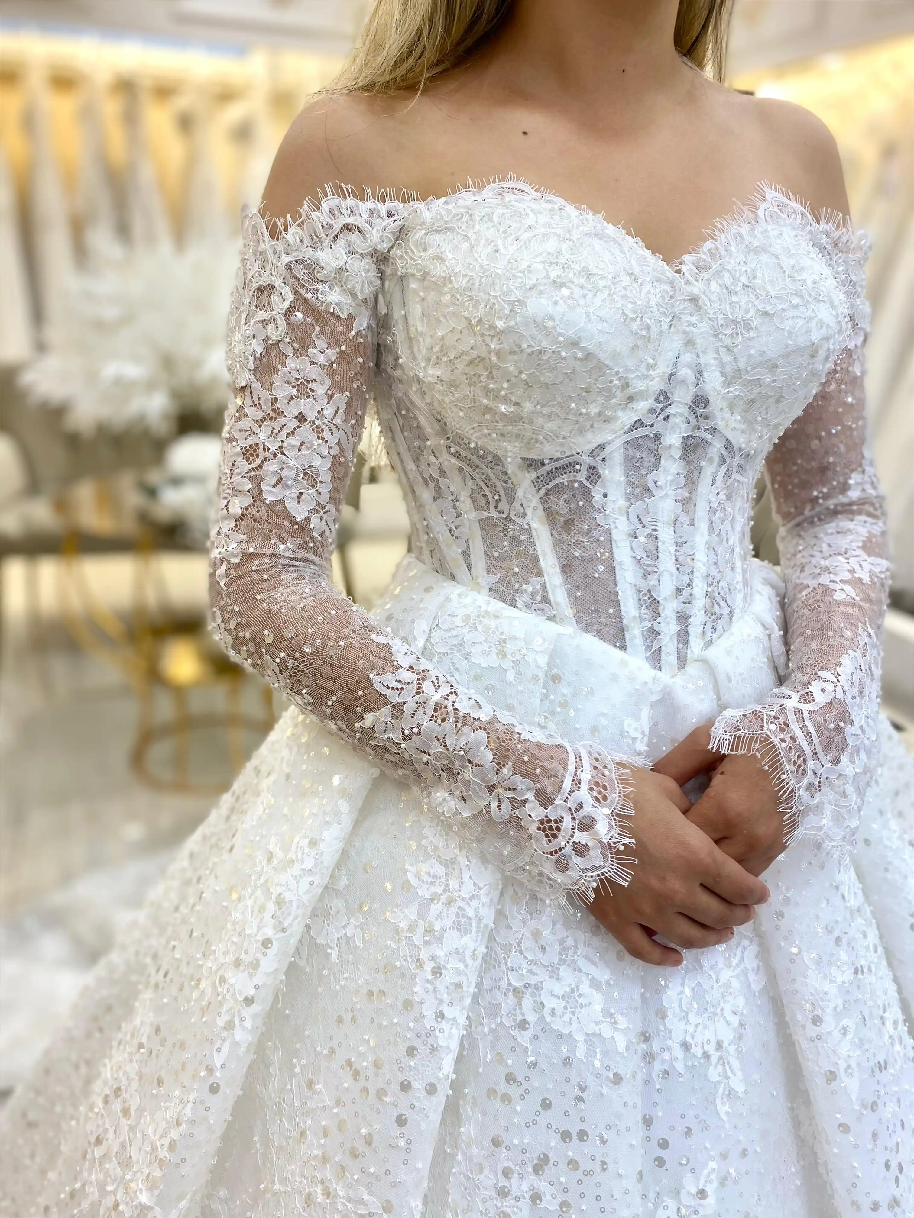 A Kesim Evaze Gelinlik Modeli